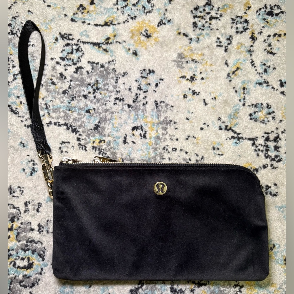Lululemon Velour Curved Wristlet